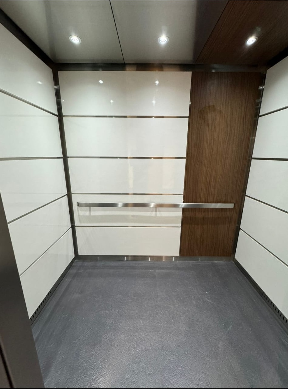 Dynamic Elevator Cab project 89