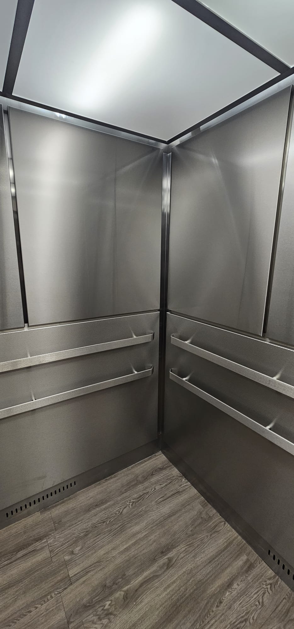 Dynamic Elevator Cab project 114
