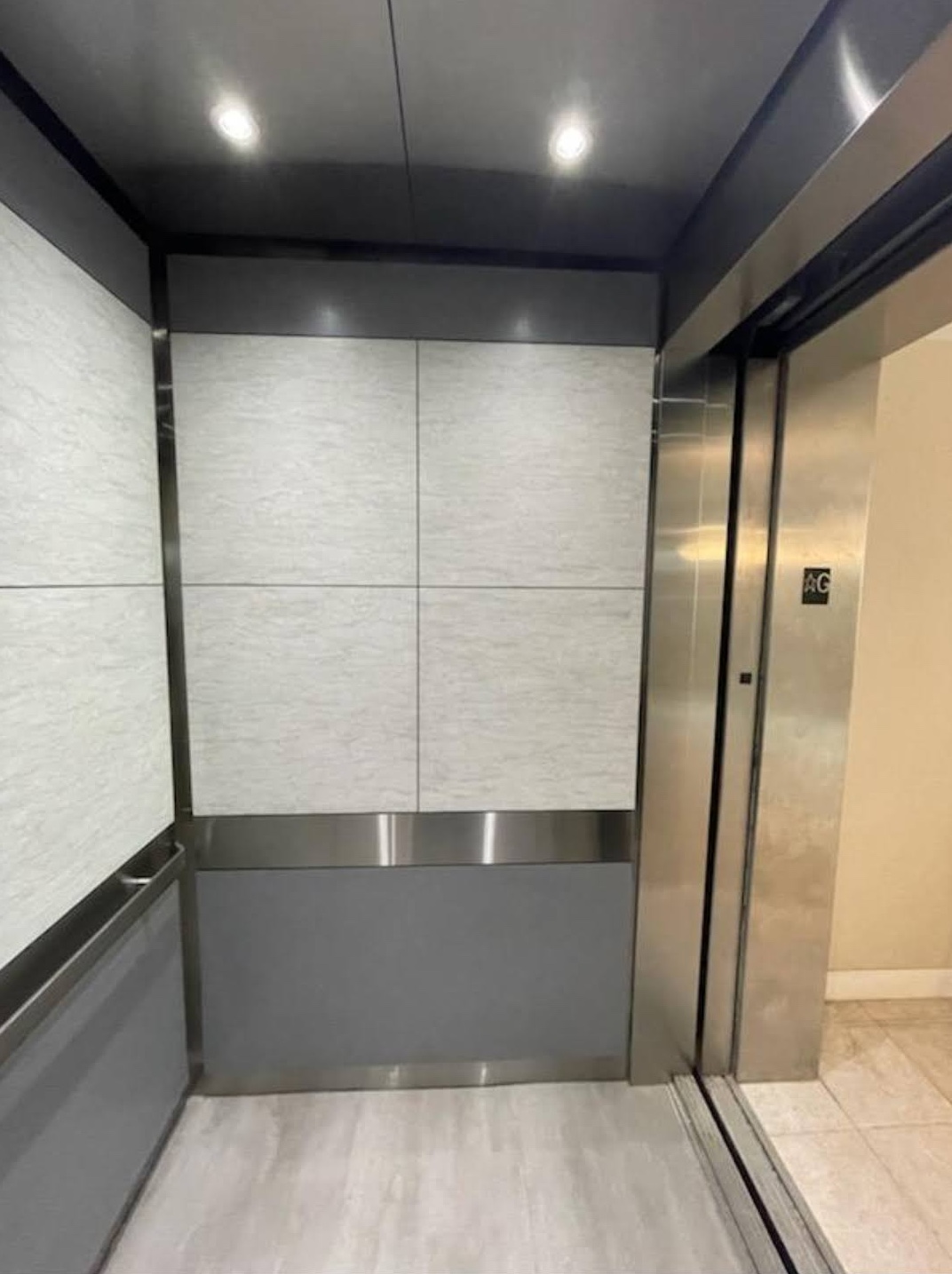 Dynamic Elevator Cab project 152