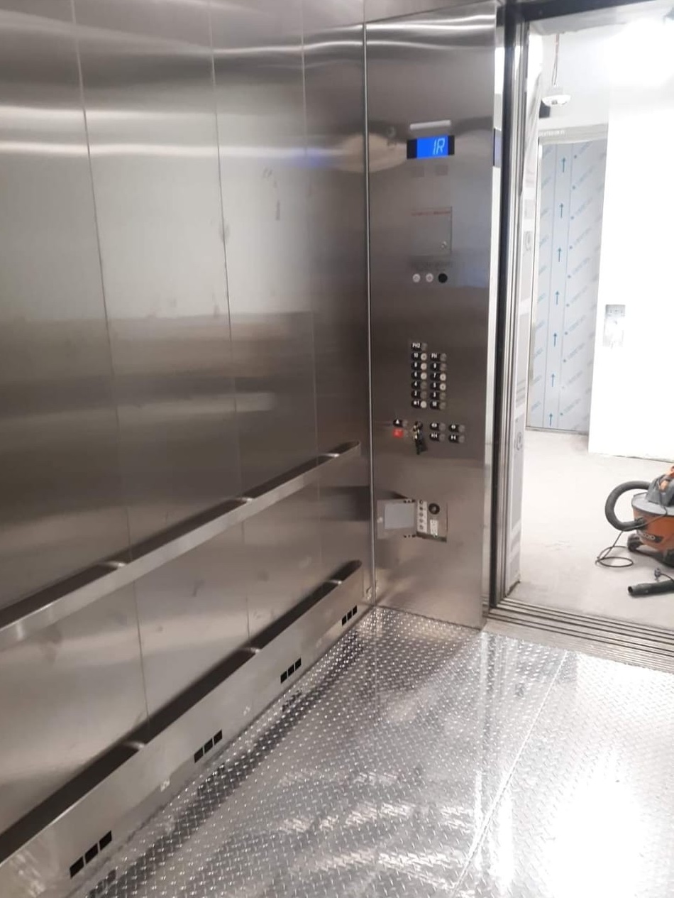 Dynamic Elevator Cab project 154